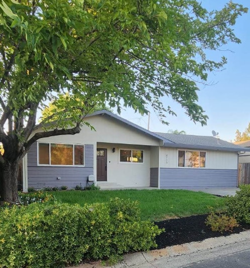 Primary Photo - 4715 Northglen St