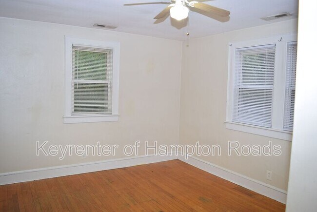 Building Photo - 1303 Tallwood St