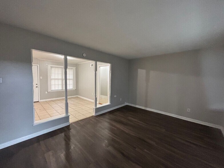 Building Photo - 5240 Bitter Creek Dr