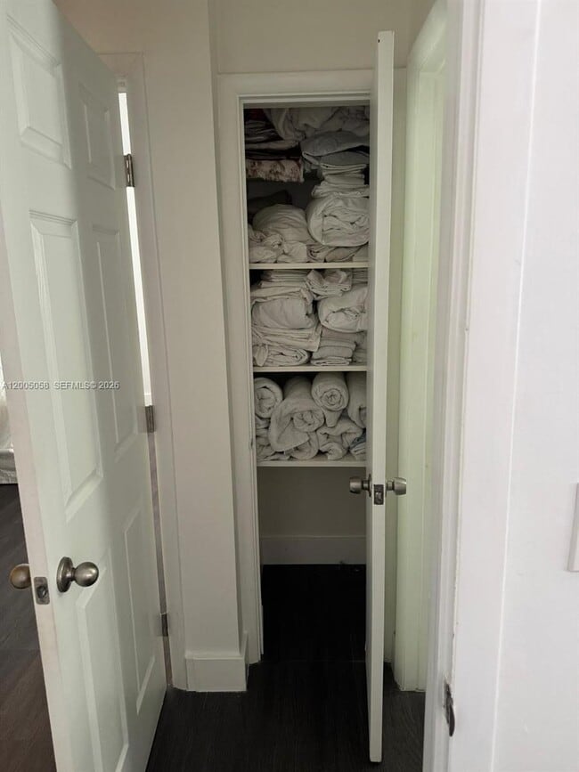 Building Photo - 2911 Monroe St