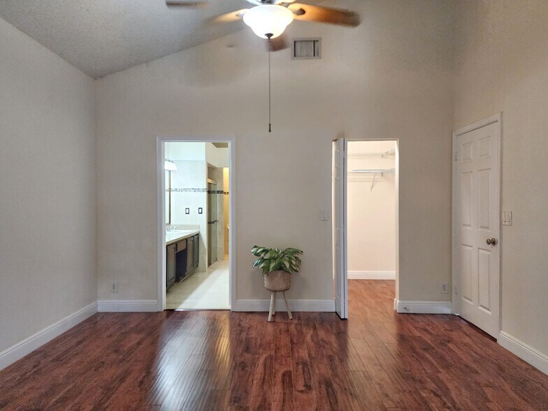 Building Photo - 7705 Forest Green Ln
