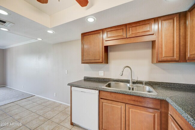 Building Photo - 7940 E Camelback Rd