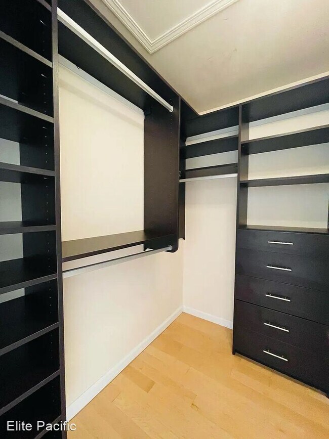 Building Photo - 4 br, 2 bath House - 1342 Mokolea Dr.