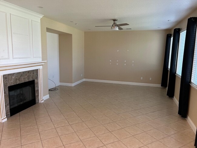 Building Photo - 1849 Alexander Way