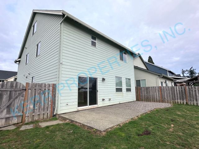 Building Photo - 5910 SE 33rd St