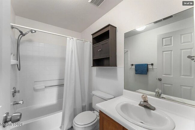 Building Photo - 3907 Village Dr