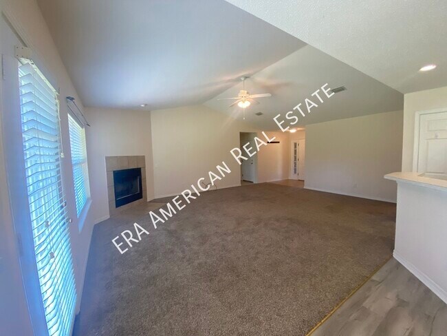 Building Photo - 6648 Longview St