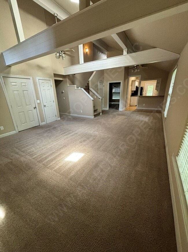 Building Photo - Spacious Living: 3 bed 1 bathroom Fayettev...