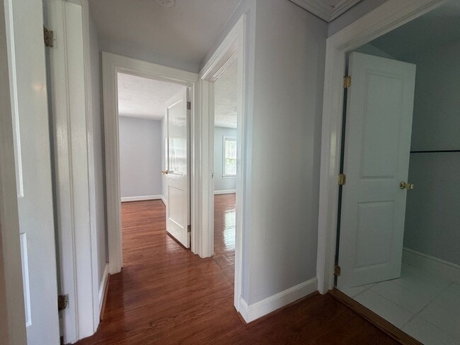 Building Photo - Lovely Single Family Home For Rent