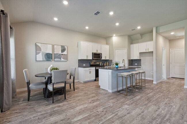 Building Photo - 112 Kirwin Dr