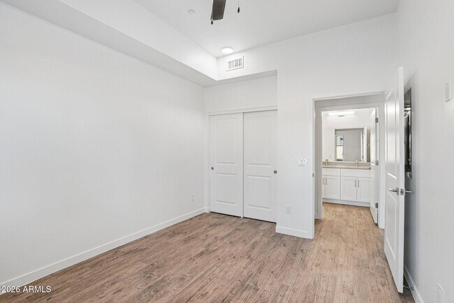 Building Photo - 3021 W Williams Dr