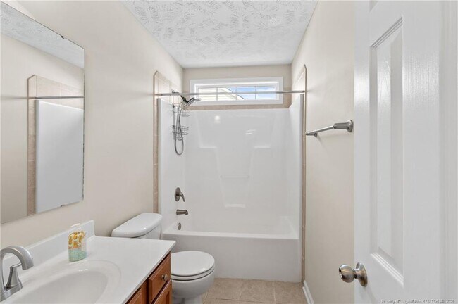 Building Photo - 255 Collinwood Dr