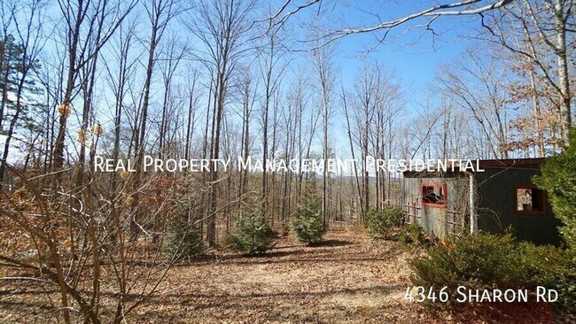 Building Photo - 4346 Sharon Rd