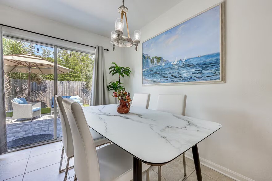 Building Photo - 3218 1st St S