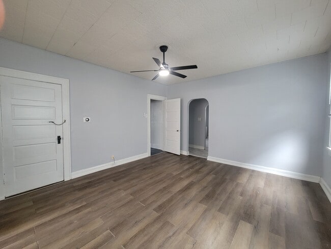 Building Photo - 417 Beaver St