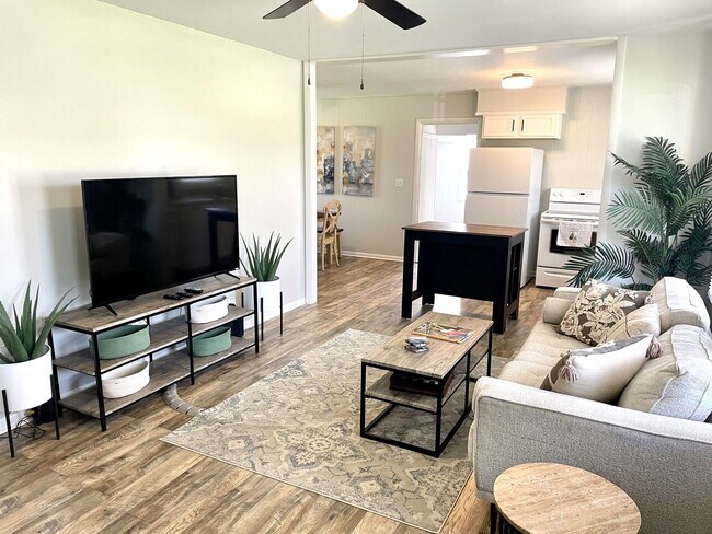 Building Photo - 214 Chapman Ln