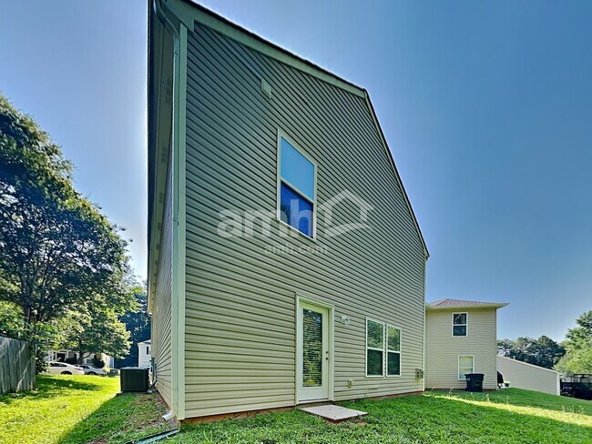 Building Photo - 7601 Eben Dr