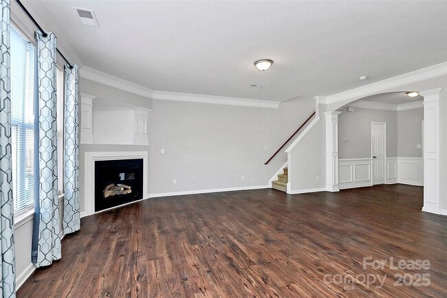 Building Photo - 3808 Herkimer Dr