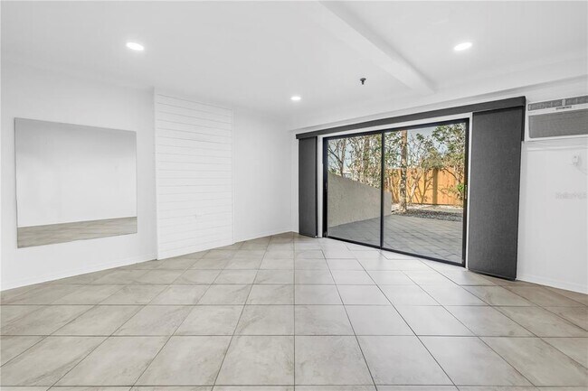 Building Photo - 1355 Pinellas Bayway S