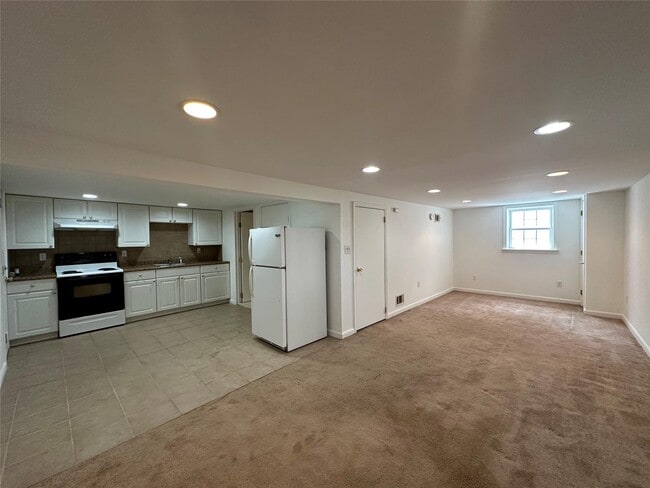 Building Photo - 75 Hammond Ln