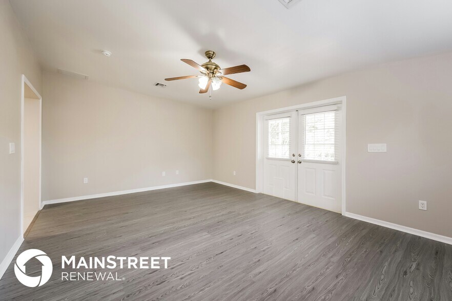 Building Photo - 12613 Sixth St