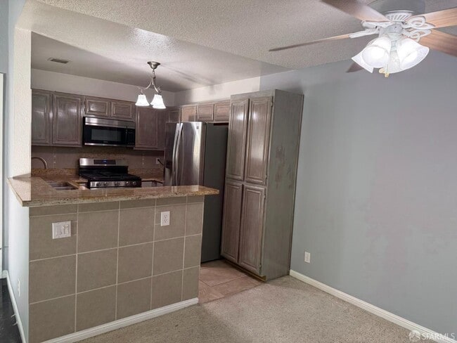 Building Photo - 3660 Knollwood Terrace
