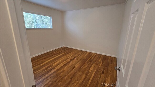 Building Photo - 814 N Lucia Ave