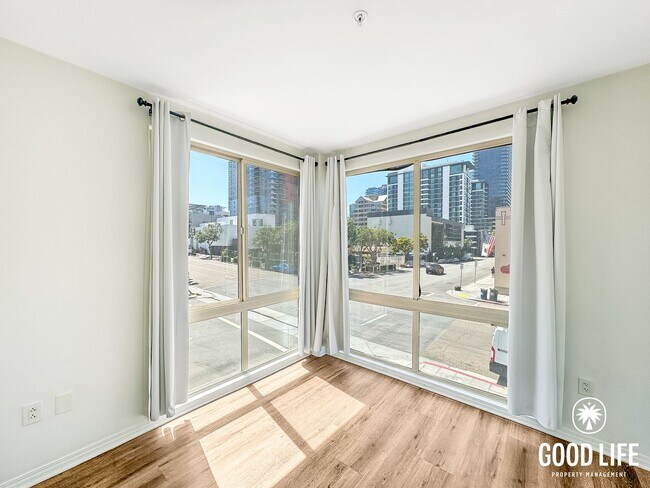Building Photo - Luminous 3BD/2BA Corner Unit in Little Italy with City Views, W/D & Private Balcony