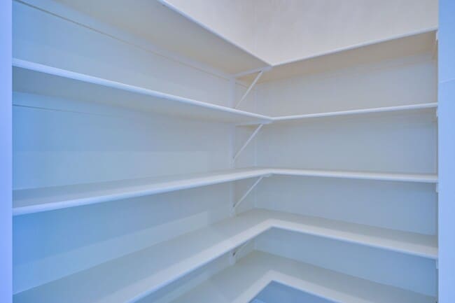 Building Photo - SE!! 4 Bedrooms!! Single Story!! NO HOA!! 3 Car Garage!!! Pool!!! Spa!!! RV Parking!!! Low mainte...