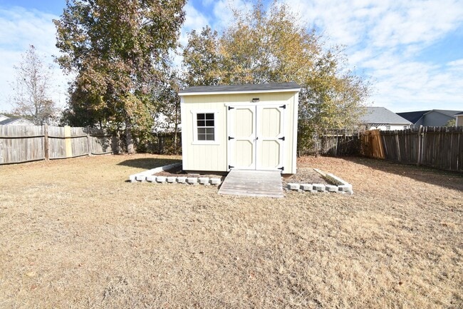 Building Photo - Coming Soon! 3 Bedroom and 2.5 Bath Home (No Pets)