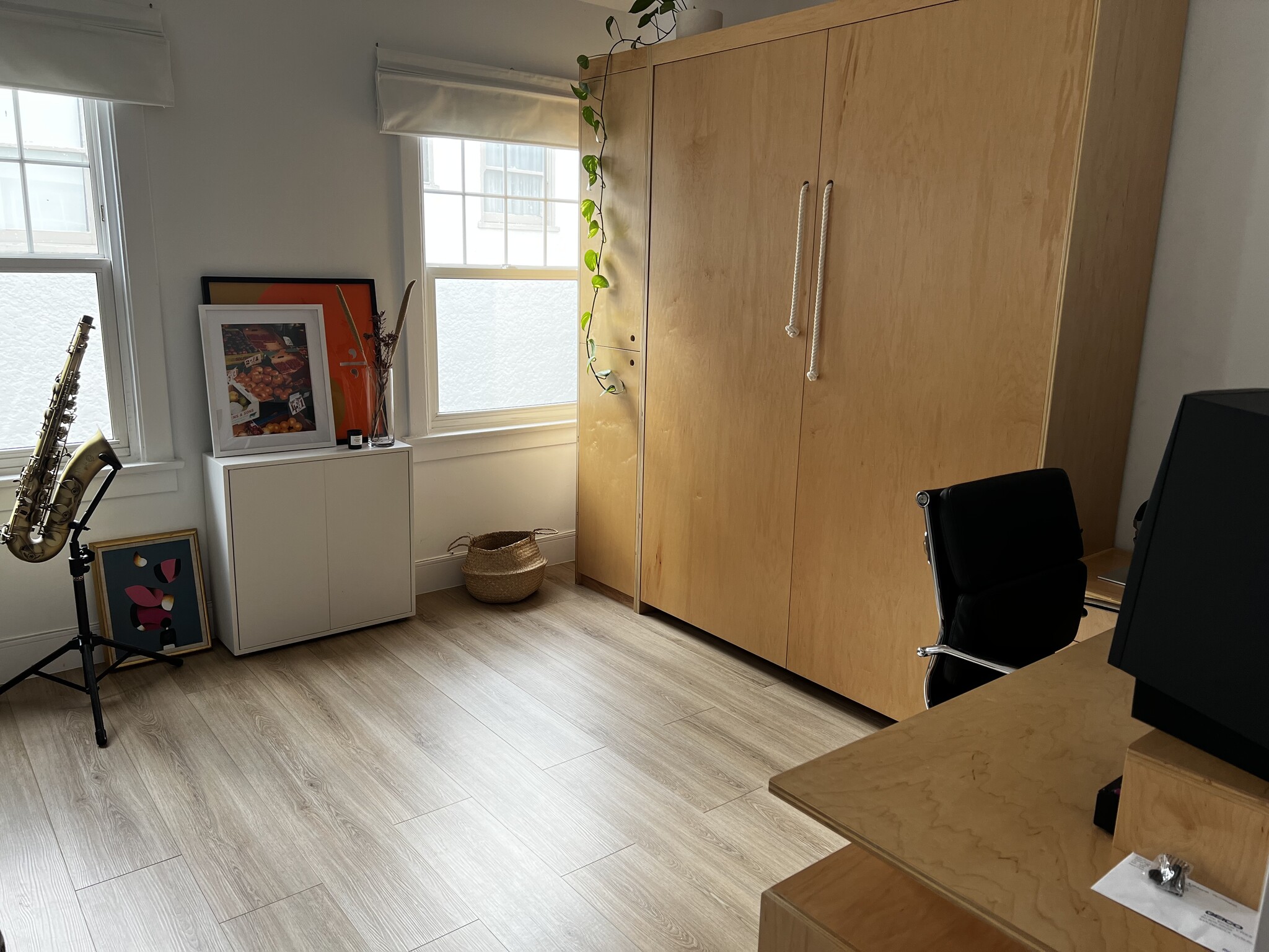 Bedroom 2 or Office 4 - 912 Sanborn Ave