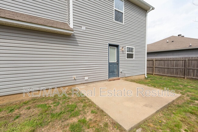 Building Photo - 5411 SW Cherry Creek Rd