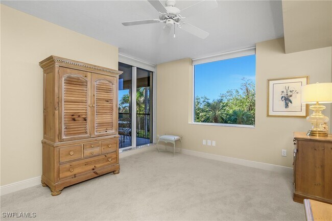 Building Photo - 7225 Pelican Bay Blvd