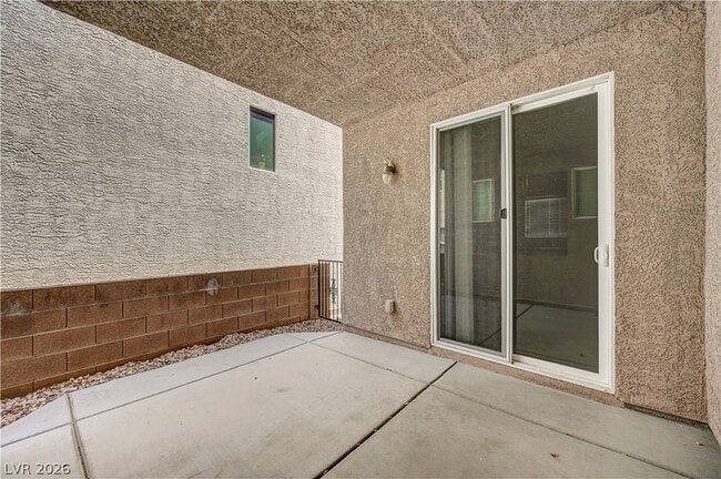 Building Photo - 10592 Valdosta Ave