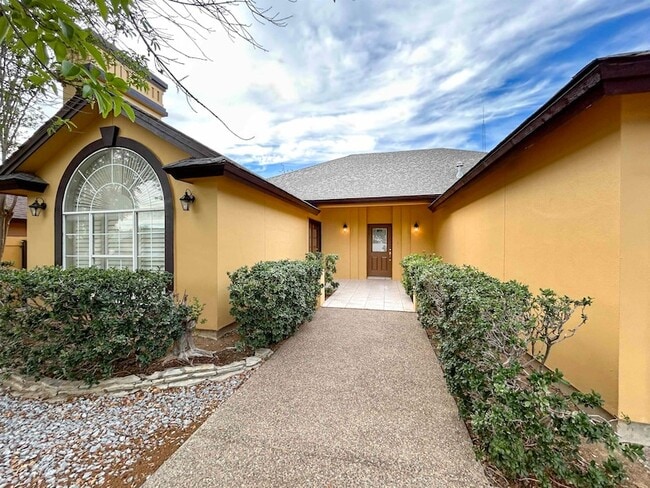 Building Photo - 430 Northstar Dr