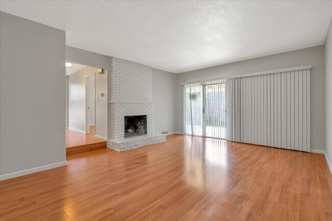 Building Photo - 30079 Vanderbilt St