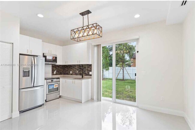 Building Photo - 1252 NW 39th St