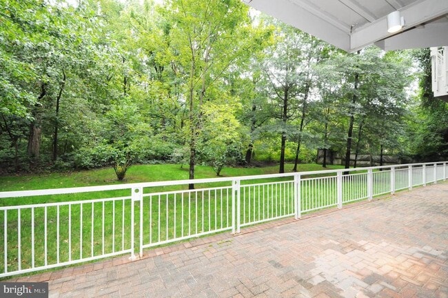 Building Photo - 2010 N Westmoreland St