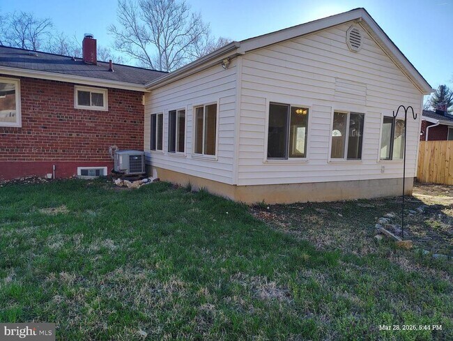 Building Photo - 6312 Indian Run Pkwy