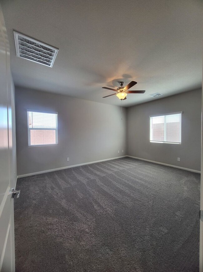 Building Photo - RIVERSTONE CELEBRATE HOMES - Hawk Ave.