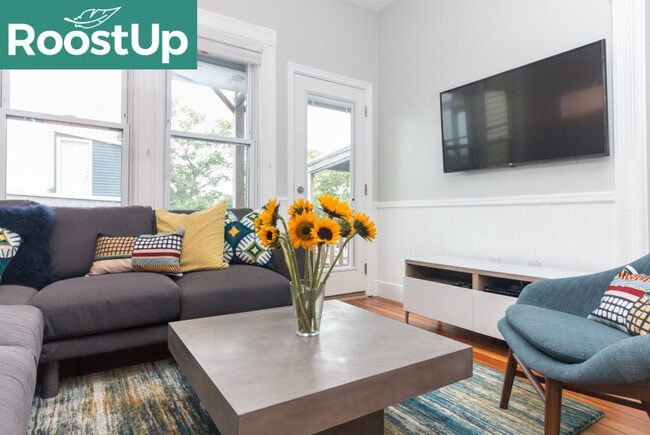 Building Photo - 153 Trenton St