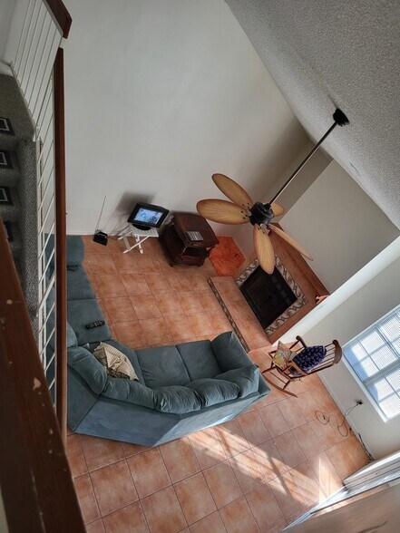 Building Photo - 149 Northshore Cir