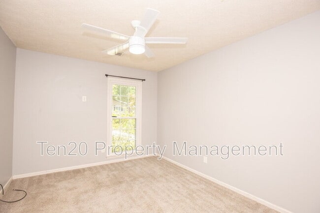 Building Photo - 7664 Northfield Dr