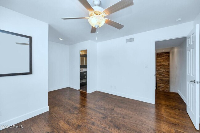 Building Photo - 5805 N Granite Reef Rd