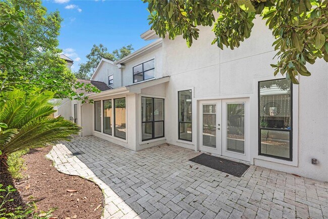 Building Photo - 2414 Avalon Pl