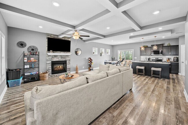 Building Photo - 1116 Eagle's View Dr