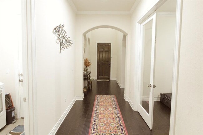 Building Photo - 15100 Iveans Way
