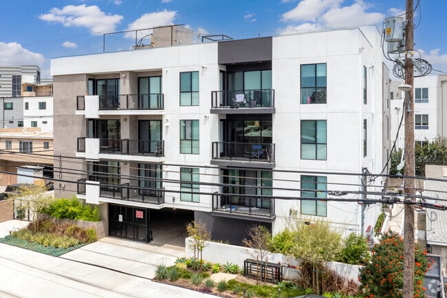 Building Photo - 4320 Inglewood Blvd