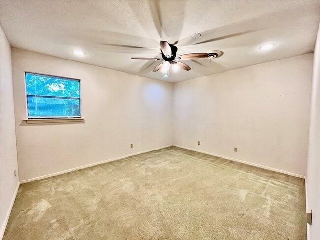 Building Photo - 116 Mill Pond Rd