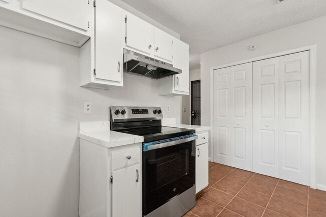 Building Photo - 3126 Penton St